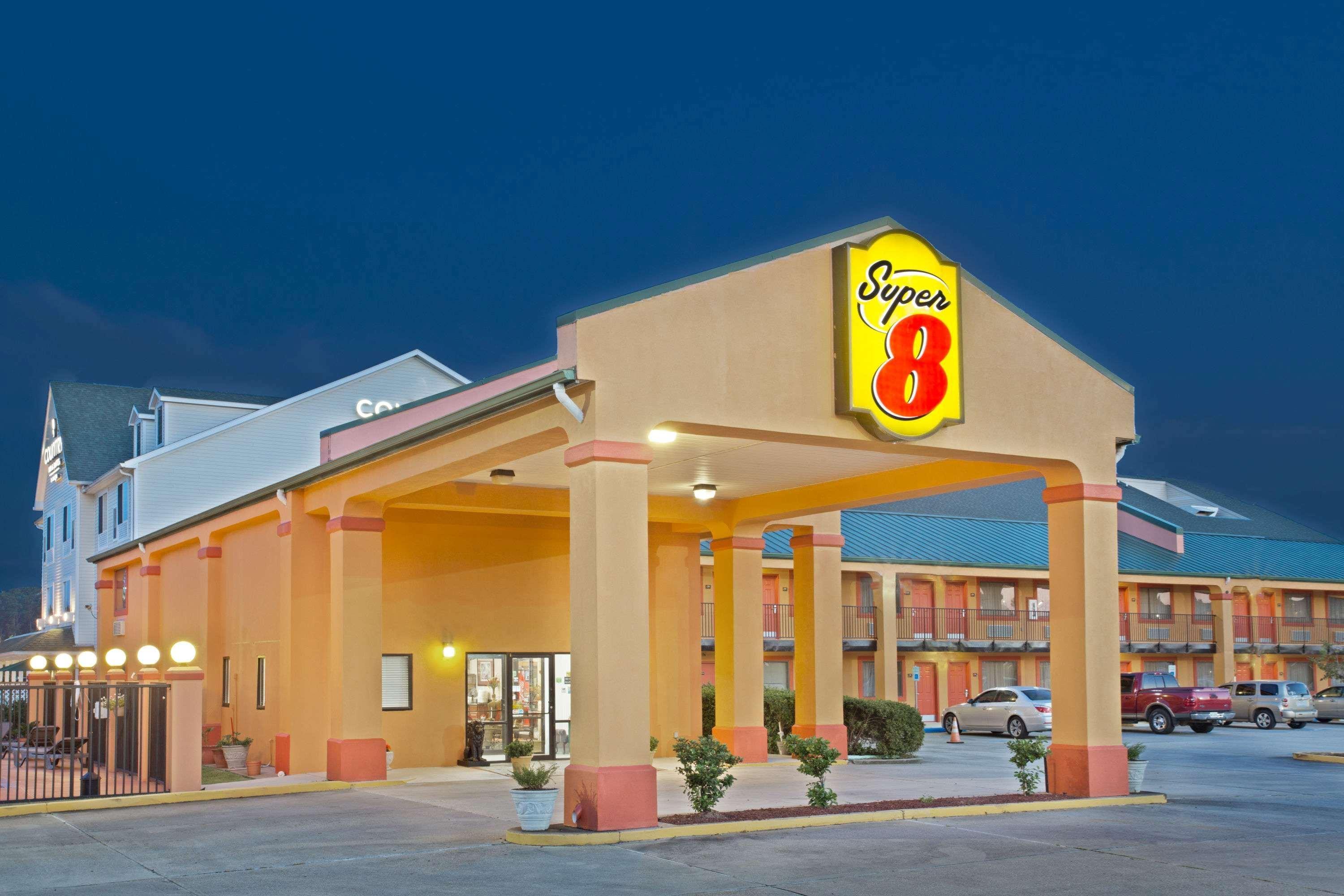 Super 8 By Wyndham Covington Hotell Exteriör bild